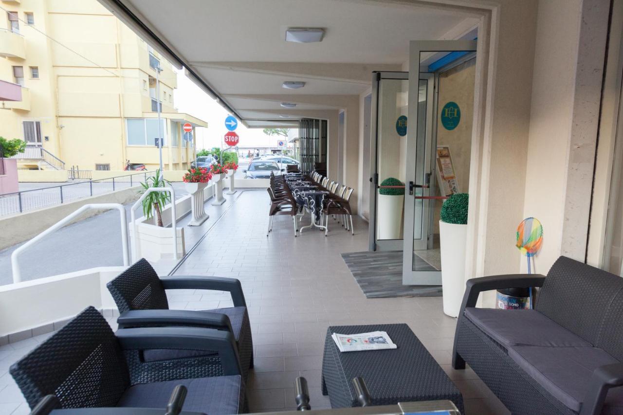 Hotel Cevoli Bellaria-Igea Marina Exterior photo