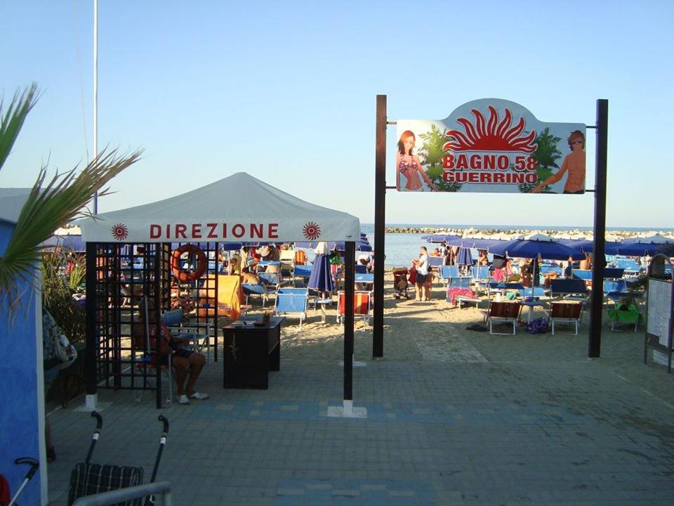 Hotel Cevoli Bellaria-Igea Marina Exterior photo